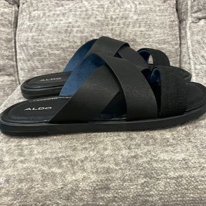Men’s ALDO ZIEDU Black Crisscross Slides, Size 9….NEW!